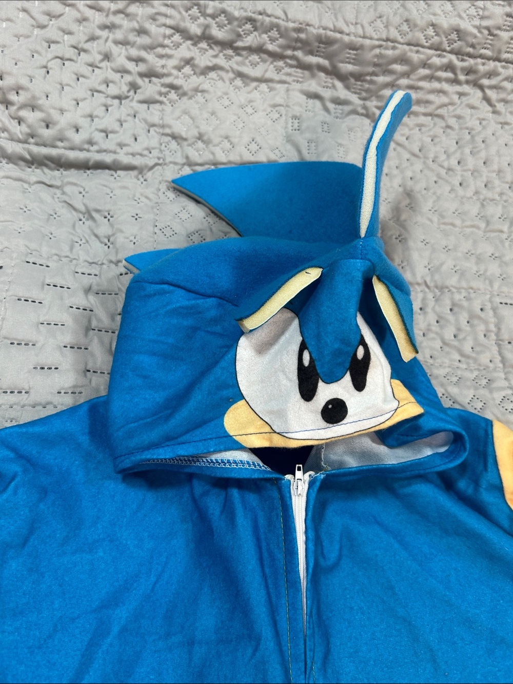 XL sonic the hedgehog one piece costume zipper front - Picture 2 of 10